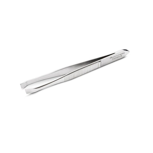 Ein 12er-Pack Pinzette | Karton von Orkla Wound Care AB, jeweils mit geriffeltem Griff und abgeschrägten Spitzen für präzise Aufgaben. Abgebildet auf weißem Hintergrund.