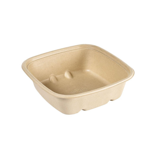 Die Cube Bowl 900 ml quadratisch, unbeschichtet, braun aus Bagasse von Duni GmbH (181x181x54 mm, Packung à 40 Stück) besteht aus biologisch abbaubarem Material und wird leer vor weißem Hintergrund präsentiert.