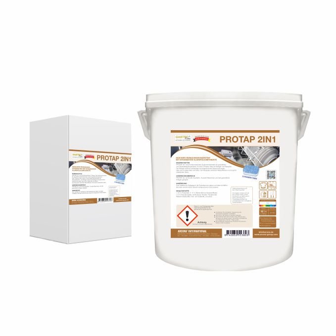A white rectangular can and a white plastic bucket with handles from Arcora International GmbH, both labeled "Arcora PROTAP 2IN1 DISH CLEANING CONCENTRATE", are equipped with brown/beige kitchen labels and warning symbols, emphasizing the efficient cleaning performance.