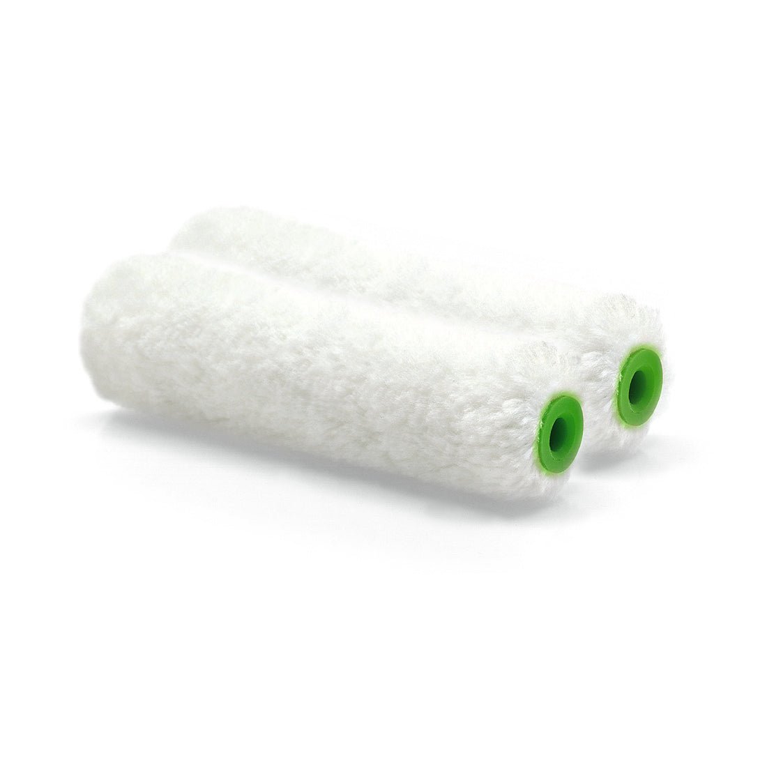 The Nölle Profi Brush small area roller plush 10 cm (12 mm pile) from Nölle Profi Brush Bürsten- & Pinseltechnik e.K. lies on a white background - ideal for precise, professional painting work.