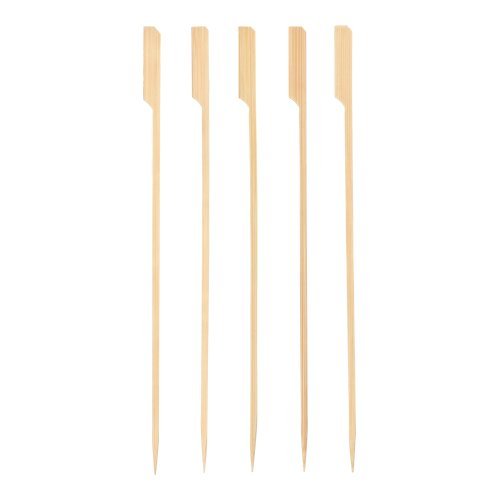 Fünf PAPSTAR Grill-Spieße "pure" aus Holz (25 cm) von PAPSTAR GmbH mit flachem, abgeschrägtem Kopf und spitzer Spitze liegen nebeneinander auf weißem Hintergrund. Ideal für BBQ und Grillpartys, erhältlich im Papptray (150 Stück).