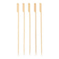 Fünf PAPSTAR Grill-Spieße "pure" aus Holz (25 cm) von PAPSTAR GmbH mit flachem, abgeschrägtem Kopf und spitzer Spitze liegen nebeneinander auf weißem Hintergrund. Ideal für BBQ und Grillpartys, erhältlich im Papptray (150 Stück).