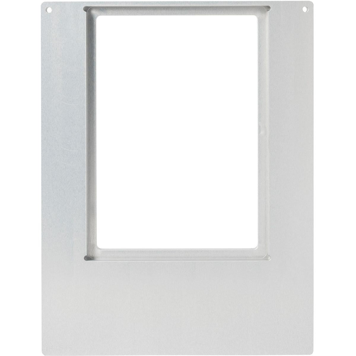 The adapter cassette for DF10 and DF20 cassettes from Duni GmbH is a rectangular mounting plate made of metal with a large cutout in the middle and four corner holes, ideal for screwing or fastening. The surface is smooth and appears unfinished. Packaging: 1 piece.