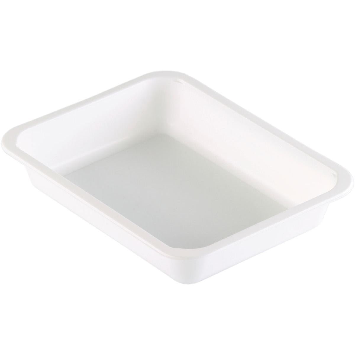 The Caterline 1 White PP 227x178 container from Duni GmbH is a rectangular, white container with slightly rounded corners and raised edges, ideal for food service use, shown against a white background.