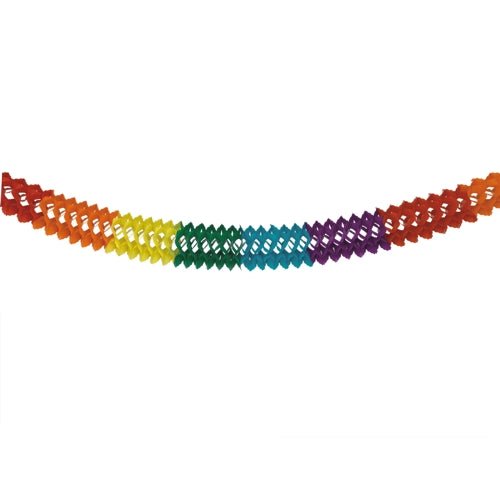 Die PAPSTAR Girlande "Rainbow" (Papier, Ø 16 cm, 6 m lang) der PAPSTAR GmbH zeigt ein lebendiges Rautenmuster in Regenbogenfarben - perfekt als auffällige Deko vor einem schlichten weißen Hintergrund.