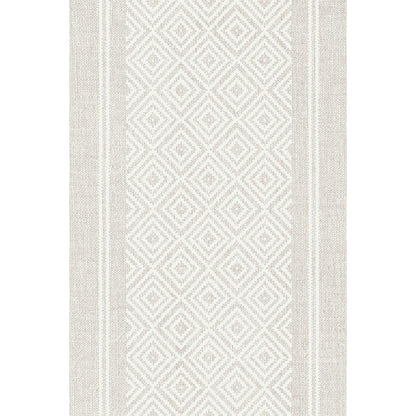 A beige-white wallpaper with a repeating geometric diamond pattern and dotted details complements your table decoration, especially when combined with high-quality Dunilin napkins 40 x 60 cm 1/4 fold by Duni GmbH.