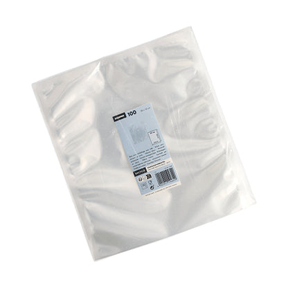 A pack of 100 transparent Starpak vacuum bags (40 x 30 cm, PA/PE) is delivered in a packaging with a white-blue label that contains product information, a barcode, and the illustration of a vacuum food bag.
