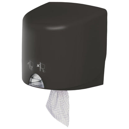 Ein grauer Aquarius™ Wischtuch-Spender - Roll Control Wandspender von Kimberly-Clark GmbH, mit einem einzelnen Handtuch, das teilweise gespendet wird, und Hinweissymbolen auf der Vorderseite - ideal für den professionellen Einsatz.