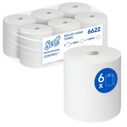 Eine Packung mit sechs Scott® Control™ Handtüchern - Rolle / Weiß von Kimberly-Clark GmbH, mit einer Rolle vorne dran. Jede 300m Rolle (Code: 6622) bietet insgesamt 1.800m für effizientes Händetrocknen.