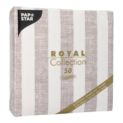 Eine Packung PAPSTAR 50 Servietten "ROYAL Collection" 1/4-Falz 40 x 40 cm mocca von PAPSTAR GmbH enthält 50 Servietten im mocca Design, auf deren Vorderseite der Produktname und die Stückzahl in Gold aufgedruckt sind.