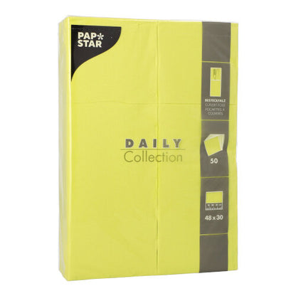 A pack of 50 PAPSTAR napkins "DAILY Collection" (48 x 30 cm, cutlery fold) by PAPSTAR GmbH. The packaging contains product information and a napkin illustration.
