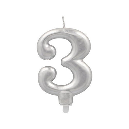 The PAPSTAR GmbH number candle with holder 7 cm in silver, with white wick and plastic holder, is ideal for birthday parties.