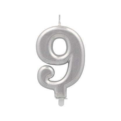 The PAPSTAR GmbH number candle with holder, 7 cm high in silver, is shaped as a digit and has a wick on top as well as a small white base.