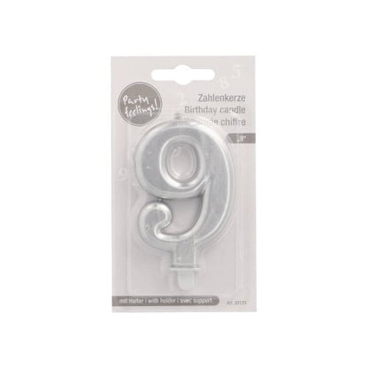 The PAPSTAR GmbH number candle with holder 7 cm "silver" is a silver number candle in plastic packaging with multilingual text and a cutout for hanging, perfect as a festive birthday candle.