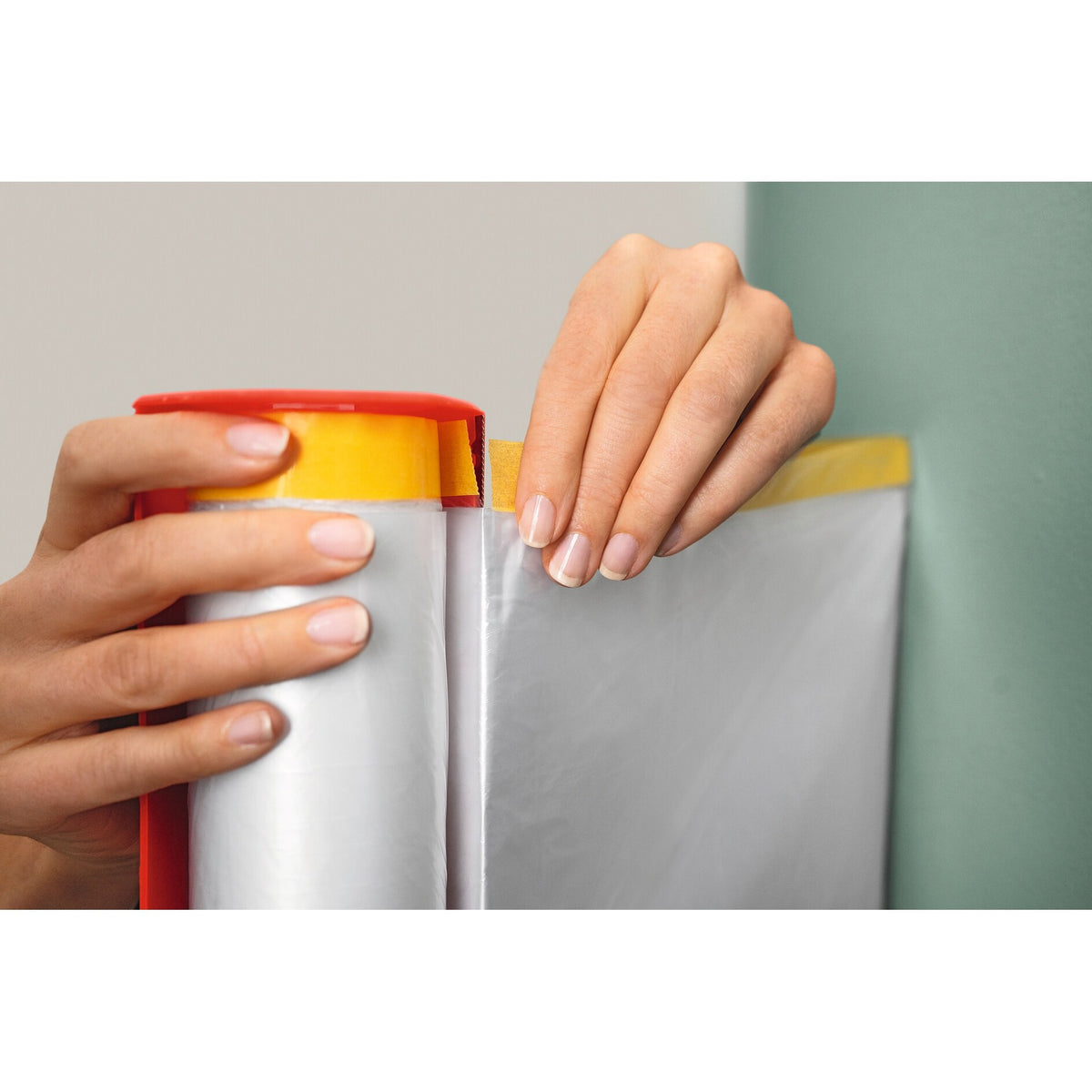 tesa Easy Cover Perfect+, orange, Nachfüllung – Anwendung