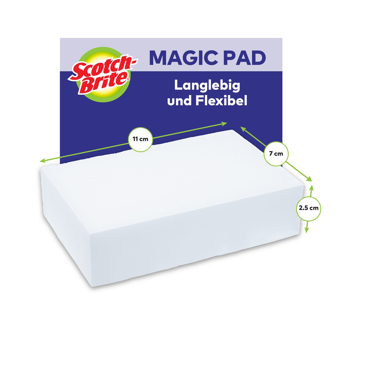 Ein rechteckiges weißes Scotch-Brite® Magic Pad (11 cm x 7 cm x 2,5 cm) der 3M Deutschland GmbH ist vor einer blauen Verpackung mit dem Text "Langlebig und Flexibel" abgebildet.