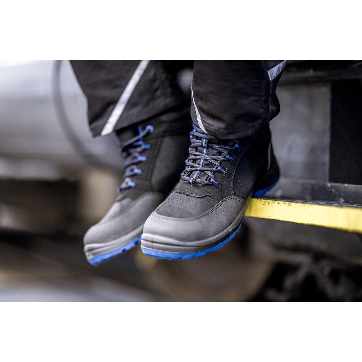NITRAS SOLID STEP MID, safety boots, mid-height