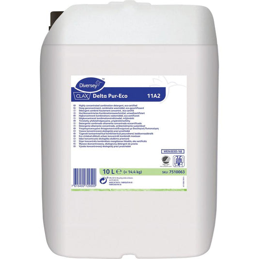 A 10-liter canister made of white plastic from Diversey Clax Delta PE 11A2, a highly concentrated combination detergent for colored laundry. With a product information label with a barcode and a black cap on the top left. Brand: Diversey Deutschland GmbH & Co. OHG.