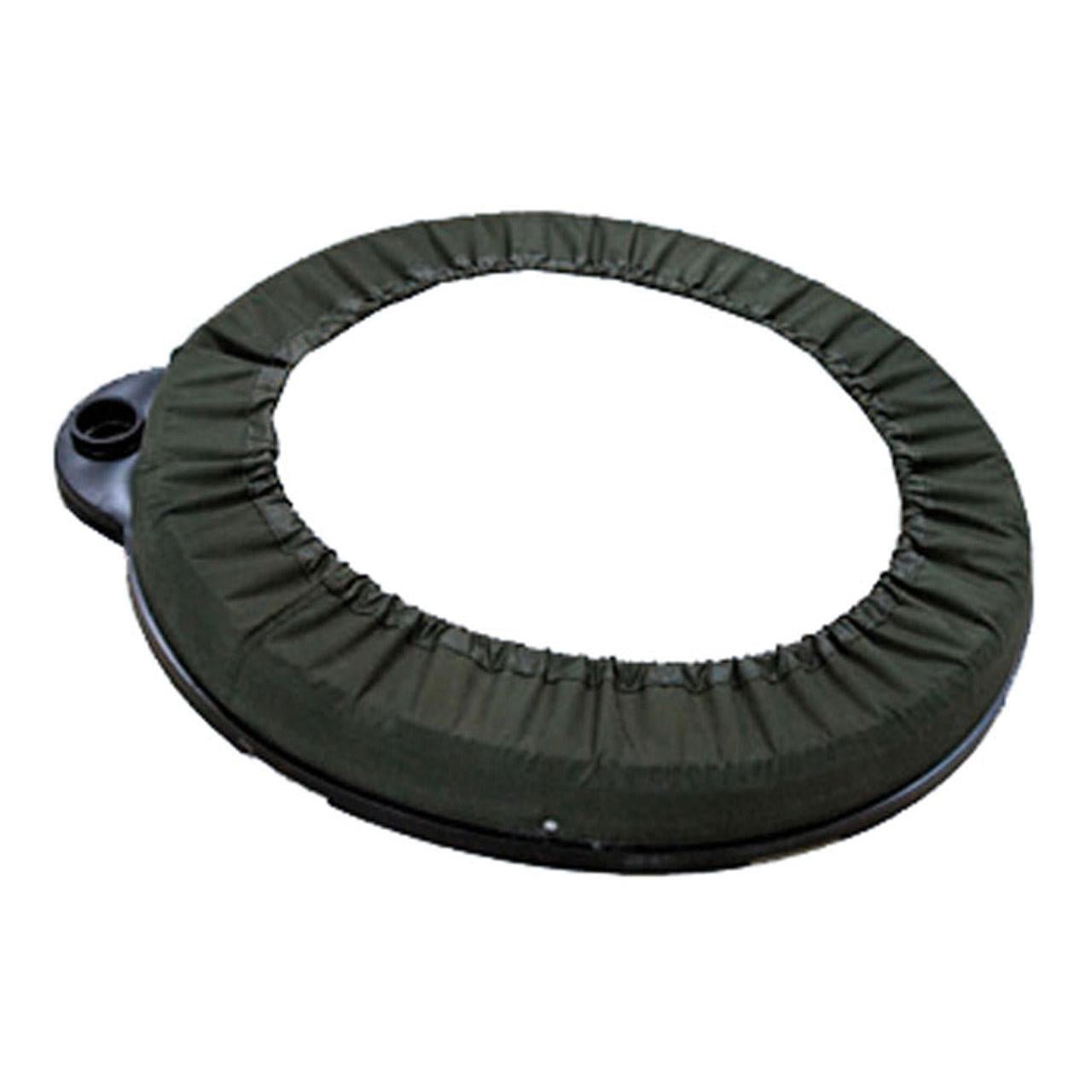 The suction collar/splash guard for the ergodisc from Diversey Deutschland GmbH & Co. OHG is a dark green fabric suction collar with an integrated splash guard, depicted on a black plastic toilet seat against a white background. Packaging (1 piece).