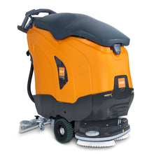 Der orange-schwarze TASKI ULTIMAXX 1900 DD65 Performance BMS 13A von Diversey Deutschland GmbH & Co. OHG verfügt über einen Handgriff, ein Bedienfeld, Räder, vordere Schrubbbürsten, einen 42-Liter-Tank und eine 65 cm lange Doppelscheibe für die professionelle Reinigung.