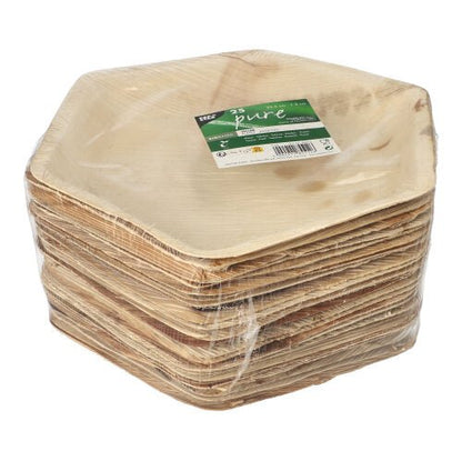 Ein Stapel PAPSTAR Teller Palmblatt "pure" 6-eckig, 23,5 cm (25 Stück) aus natürlichem Palmblatt in Schrumpffolie mit grün-weißem Label-umweltfreundliches Einweggeschirr von PAPSTAR GmbH.