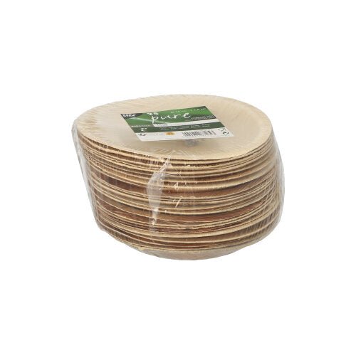 Ein Stapel PAPSTAR 25 Teller, Palmblatt „pure“ rund von der PAPSTAR GmbH, umweltfreundliches Einweggeschirr, in klarer Folie verpackt. Die Teller sind hellbraun und naturbelassen mit grün-weißem Label obenauf.