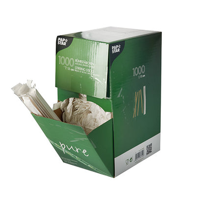 Eine grün-weiße Schachtel der PAPSTAR GmbH mit der Aufschrift „1000 Rührstäbchen, Holz ‚pure‘, einzeln gehüllt“ zeigt mehrere hölzerne Rührstäbchen, die aus der offenen Vorderseite herausragen.