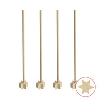 Auf weißem Untergrund sind vier PAPSTAR 17 cm Holz Cocktail-Stampfer „pure“ der PAPSTAR GmbH aufgereiht, die jeweils den charakteristischen sternförmigen Standfuß aufweisen, eine Nahaufnahme dieses Standfußes ist in einem kleinen Kreis unten rechts abgebildet.