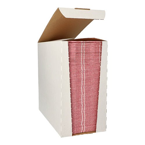 In einer weißen Spenderbox aus Karton mit geöffnetem Deckel liegt ein ordentlich gestapeltes Set von 100 Servietten „ROYAL Collection“ 1/6-Falz (48 cm x 33 cm) der PAPSTAR GmbH bereit zum Ausgeben.