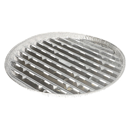 The Starpak 5 grill trays, aluminum from Starpak, is a round, lightweight disposable grill pan made of aluminum with a slotted, raised surface and wavy edges - ideal for grilling at any party.