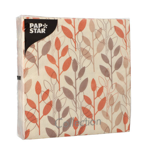 Eine Packung PAPSTAR 20 rote 3-lagige Servietten (33 x 33 cm, 1/4-fach gefaltet) der PAPSTAR GmbH, verpackt in einer durchsichtigen Kunststoffverpackung.