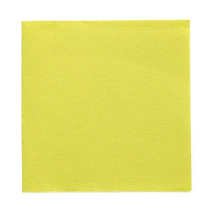 Pictured is a pack of 50 "DAILY Collection" 1/4-fold napkins (32x32 cm, yellow, square) from the PAPSTAR GmbH on a white background.