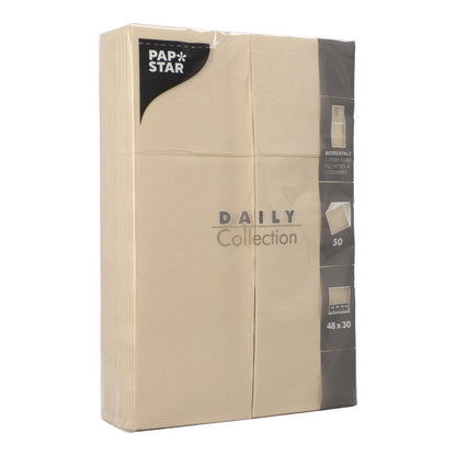 A pack of 50 PAPSTAR napkins "DAILY Collection" (48 x 30 cm, cutlery fold) by PAPSTAR GmbH, with product images on the packaging.