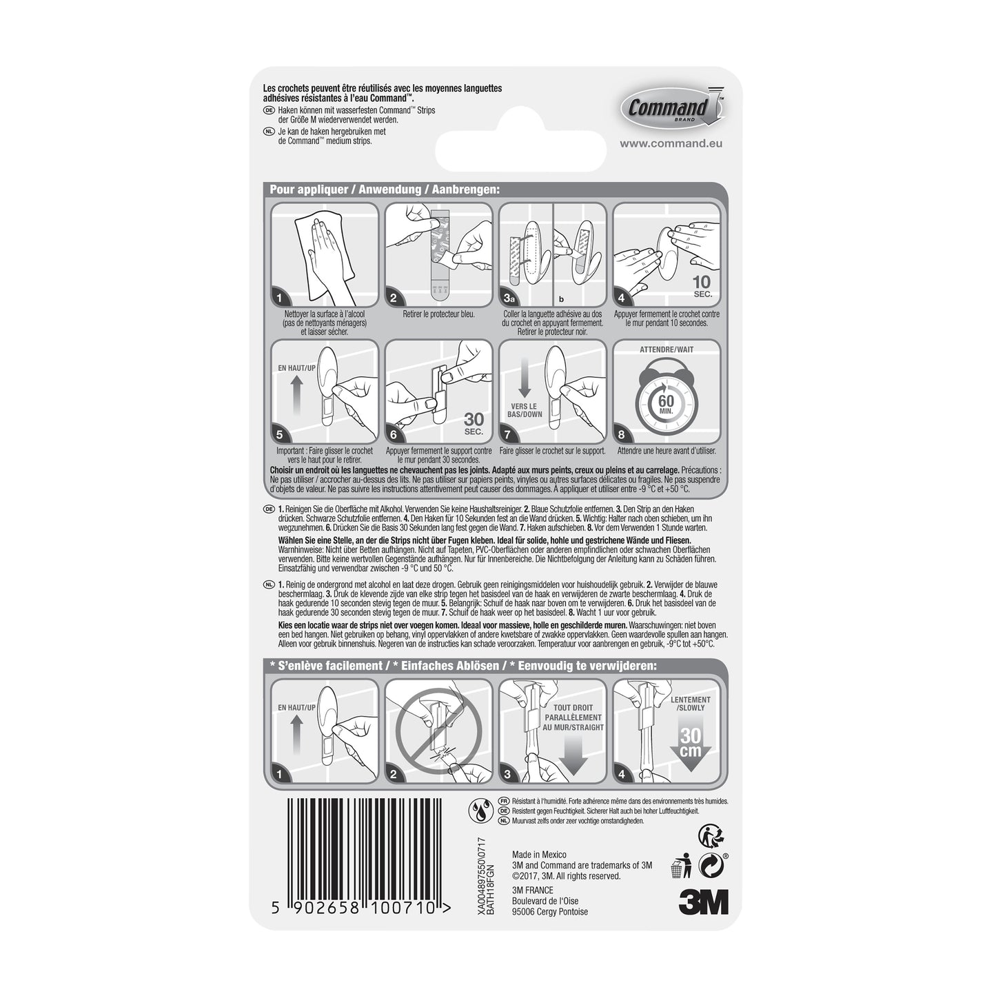 Die Rückseite einer Command™ Bad Handtuchhaken-Verpackung der 3M Deutschland GmbH enthält eine bebilderte und schriftliche Schritt-für-Schritt-Anleitung in mehreren Sprachen zum Anbringen und Entfernen der Streifen sowie einen Barcode und das 3M-Logo am unteren Rand.
