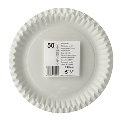 A stack of round paper plates of the type Starpak 50 plates, cardboard with a diameter of 23 cm, viewed from above, with a central label showing product information, quantity, and barcode – perfect for parties and events.
