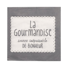 Graue 3-lagige PAPSTAR-Serviette (33x33 cm, 1/4 gefaltet) mit weißem Rechteck und dem französischen Text "La Gourmandise source inépuisable de bonheur". Marke: PAPSTAR GmbH. Packung mit 20 Stück.