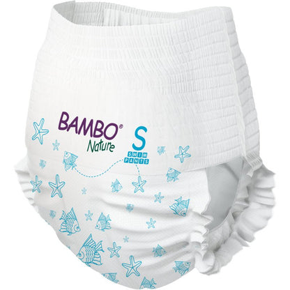 The Bambo Nature swim diapers, size S, 7-12 kg (pack of 12) from Abena Re-Seller GmbH are white swim diapers with blue fish and starfish patterns, as well as an elastic waistband and leg cuffs. Ideal for babies.
