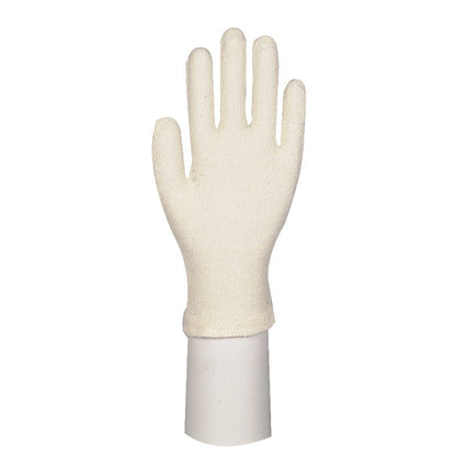 Ein einzelner cremefarbener Baumwollhandschuh mit Finger von Abena Re-Seller GmbH steht aufrecht auf einem zylindrischen weißen Ständer vor einem schlichten Hintergrund. Dieser schlichte Fünffingerhandschuh ist ideal für Gartenarbeit oder Arbeitsschutz.