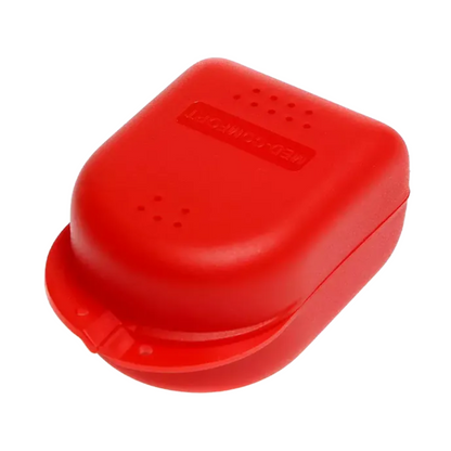This red, rectangular AMPri PP Dental braces box for children with dimensions of 90 x 60 x 45 cm features rounded edges and a textured polypropylene surface. The embossed brand name “AMPri Handelsgesellschaft mbH” on the top ensures durability and reliability in emergency situations.