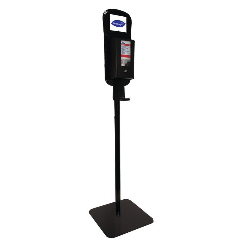 Eine höhenverstellbare, schwarze Standsäule von Diversey Deutschland GmbH & Co. OHG für Hybridspender mit rechteckigem Standfuß, Fußpedal und oben platziertem CleanPro-Behälter.