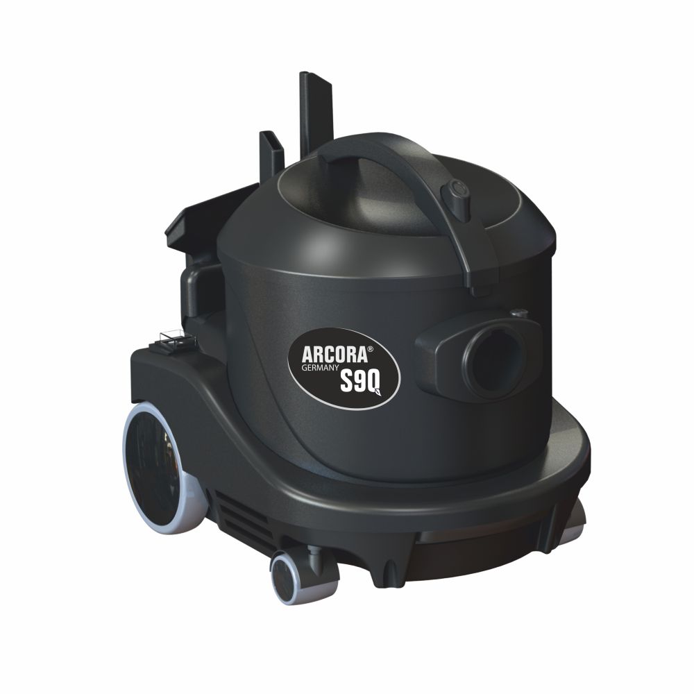 Der Arcora Ecoblack S9Q Der Sauger Für Die Gebäudereinigung von Arcora International GmbH ist ein schwarzer Kanistersauger mit Griff, Rädern, Schlauchanschluss und Markenname an der Seite, abgebildet auf weißem Hintergrund.