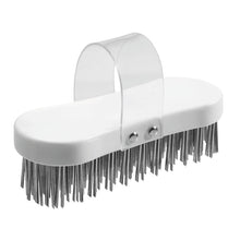 Die Haug Bürsten KG Hackstockbürste, Flachdraht Stärke 3,3x0,6mm Hart185x75x37, eine weiße ovale Schrubbbürste mit klarem Griff und steifen Metallborsten für die Holzverarbeitung, wird vor einem schlichten Hintergrund gezeigt.