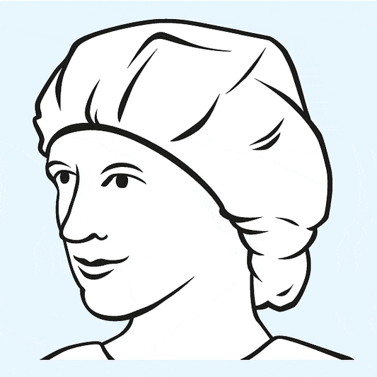 Schwarz-weiße Strichzeichnung einer Frau mit einem sanften Lächeln, die eine Paul Hartmann AG Foliodress® Cap „universal“ Comfort OP-Hauben weiß trägt und im Profil vor einem hellblauen Hintergrund dargestellt ist.