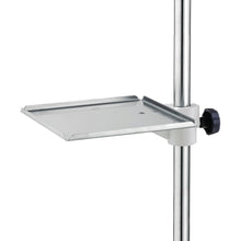 Die Novocal Ablageplatte für Infusionsständer aus Edelstahl (315 x 275 mm) mit Handra bietet drei erhöhte Kanten, verstellbaren Knopf und Halterung - ideal zum sicheren Abstellen medizinischer Utensilien. Packung: 1 Stück.