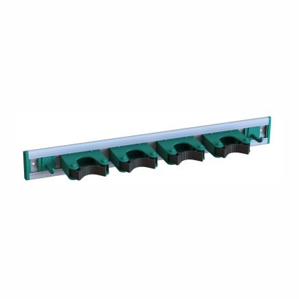 Der Arcora TOOLS HOLDER FÜR SERVICEWÄGEN von Arcora International GmbH verfügt über vier grün-schwarze, gefederte Klemmen auf einer Metallschiene, ideal für die Werkzeugaufbewahrung und das Organisieren von Stielen von Werkzeugen wie Besen oder Mops.