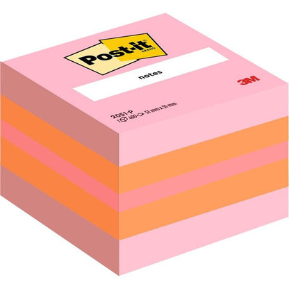 Ein Stapel Post-it® Notes Mini Würfel, 51 mm x 51 mm, 400 Blatt/Block von 3M Deutschland GmbH, mit rosa und orangefarbenen Blättern und sichtbarem Branding auf dem obersten Zettel.