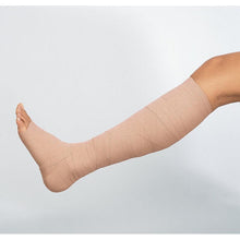 Compridur, permanently elastic short-stretch bandage, 50% longitudinal stretch – in use